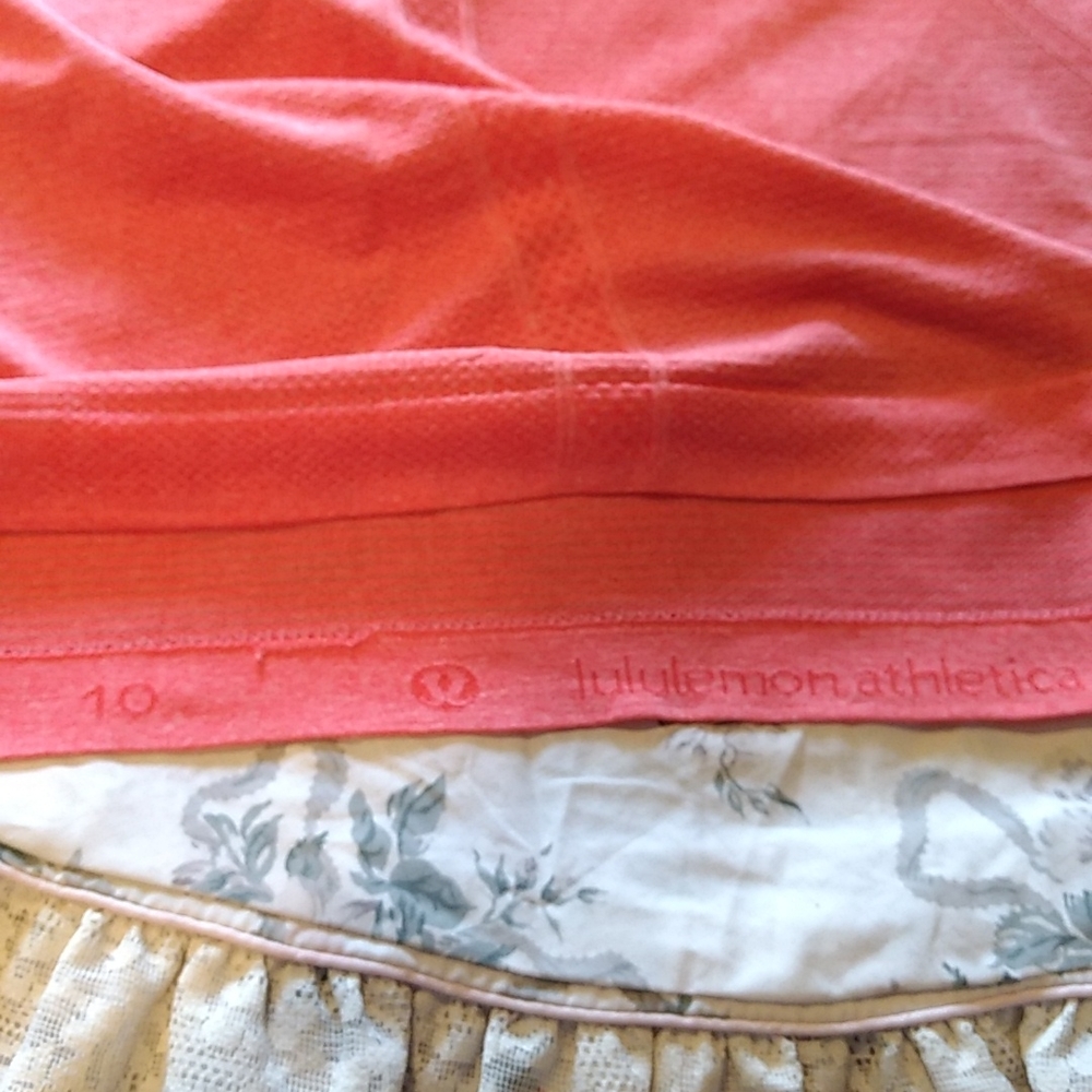 Lululemon Swiftly Tech Racerback - Picture 10 of 10